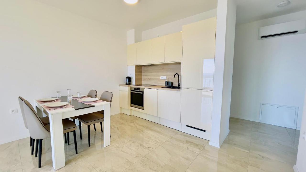 Apartments Sunflower Dramalj Exterior foto